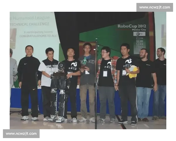 清华火神队摘冠 2025 世界人形机器人运动会测试赛 清华火神队摘冠 2025 世界人形机器人运动会测试赛